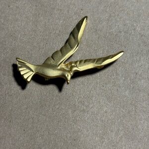 Vintage Gold Tone Bird Brooch